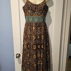 Chic Patterned Maxi Dress in Brown and Green